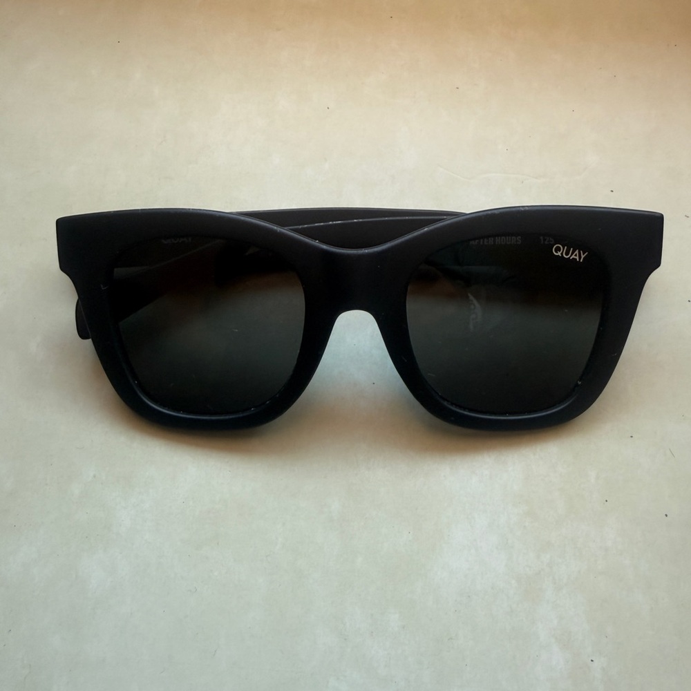 Quay Black Square Sunglasses